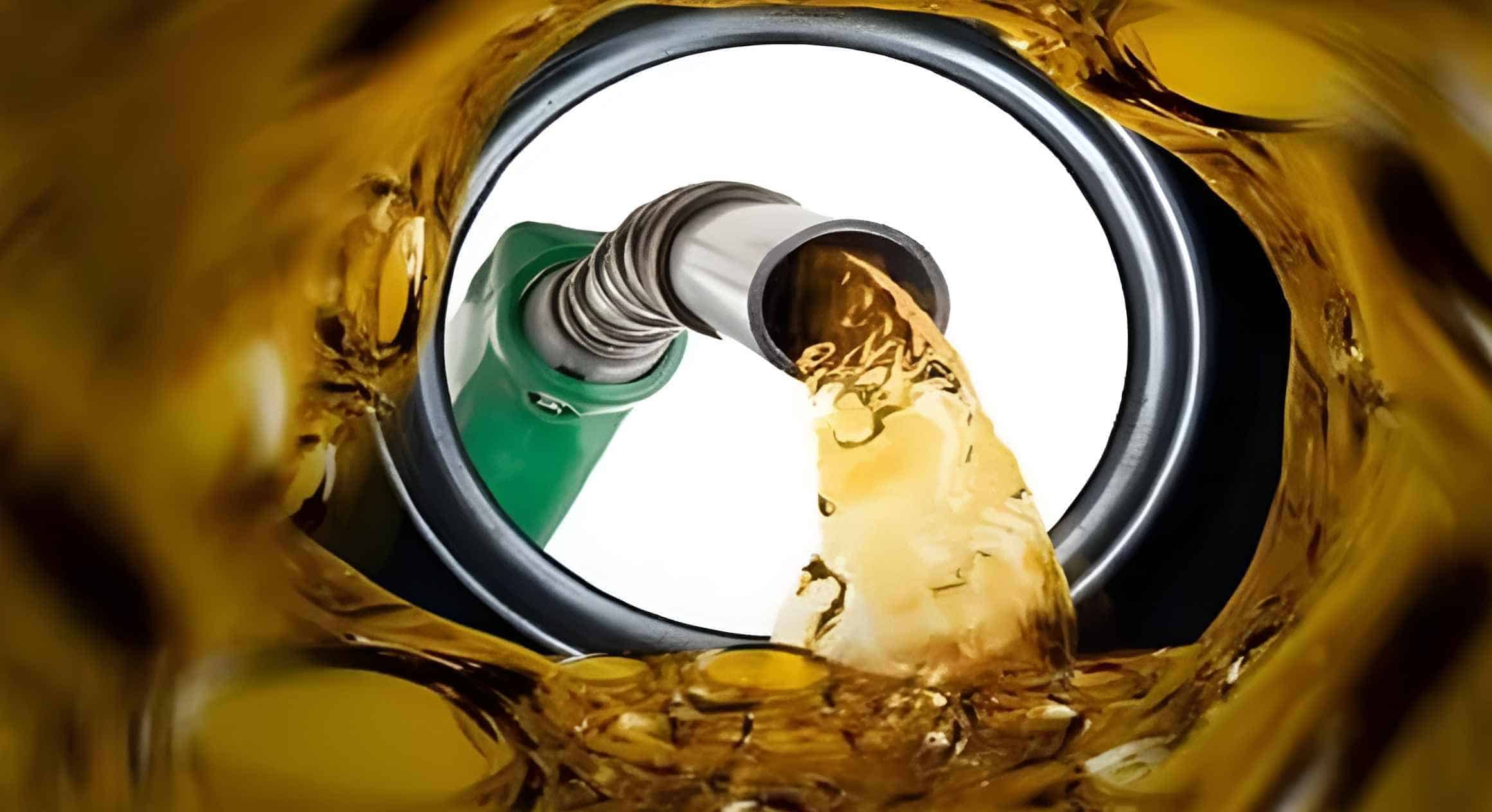 হঠাৎ বেড়ে গেল পেট্রোল-অকটেন-ডিজেলের দাম, লিটার কত?