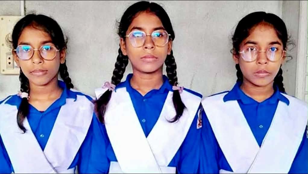 নাটোরে একসঙ্গে প্রাথমিকে বৃত্তি পেল জমজ তিন বোন